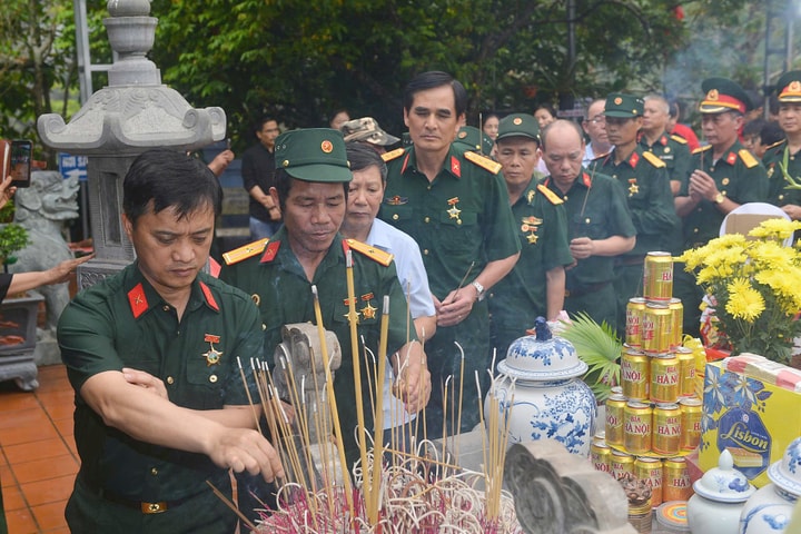 Hội Cựu chiến binh TANDTC tri ân các anh hùng liệt sĩ tại mặt trận Vị Xuyên