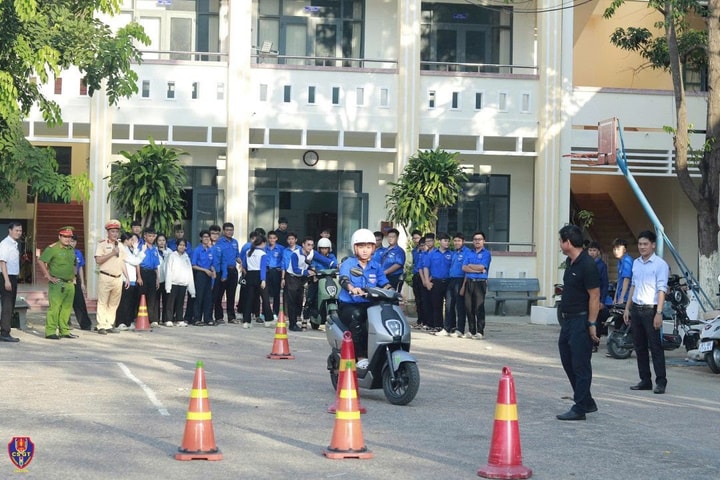 CSGT Gia Lai đẩy mạnh giáo dục an toàn giao thông trong trường học