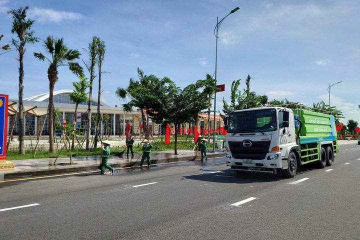 Cảnh quan, môi trường sạch đẹp mừng lễ hội Hoa phượng đỏ