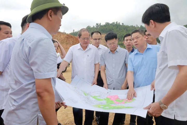 Kiểm tra tiến độ triển khai Dự án Khu liên hợp thể thao tỉnh Lạng Sơn