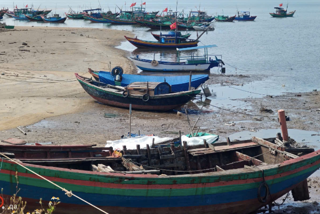 Vươn khơi có điểm tựa