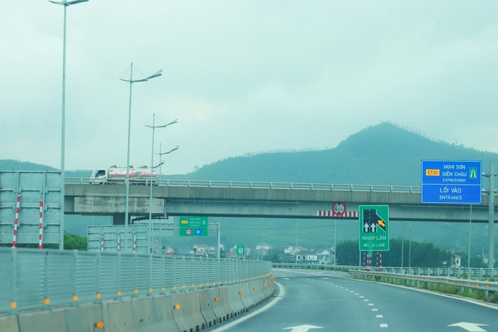 Cao tốc Nghi Sơn - Diễn Châu thông xe gần 3 năm, nhiều khoản bồi thường vẫn “treo”
