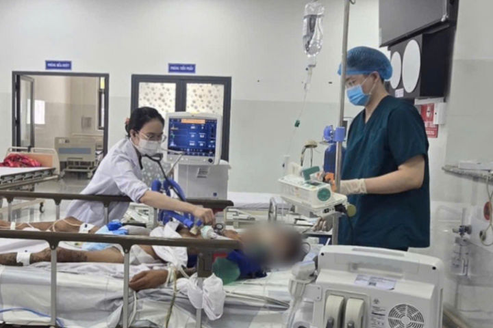 Cứu bệnh nhân nguy kịch tại Côn Đảo