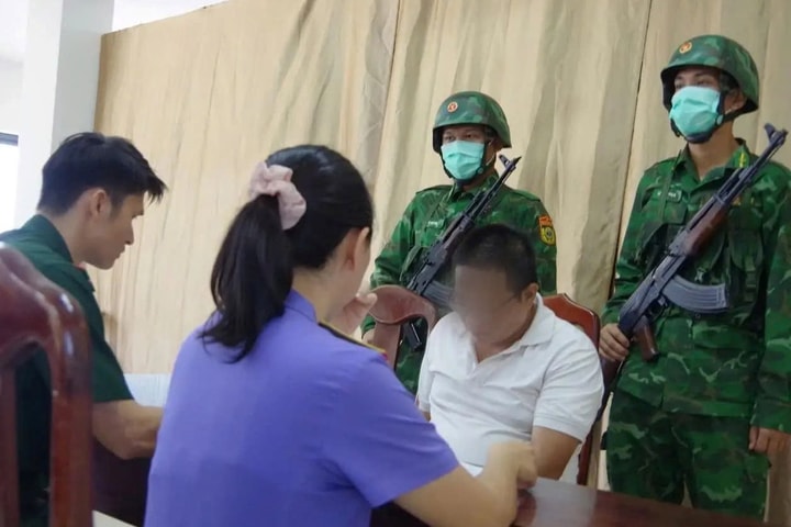 Bắt 4 đối tượng mua bán, tàng trữ trái phép chất ma túy