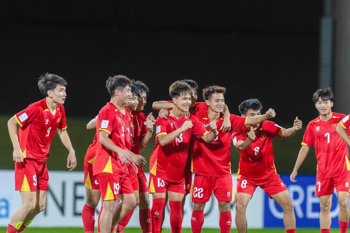 U17 Việt Nam dẫn đầu bảng C, giành vé vào tứ kết U17 châu Á 2026