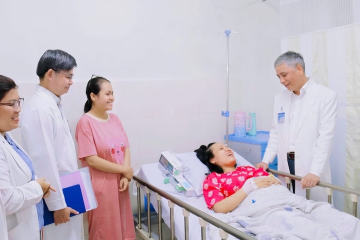 Vươn tầm quốc tế với 13 ca thông tim bào thai thành công
