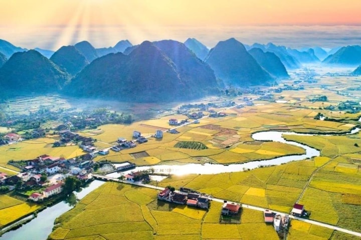 Lạng Sơn: Triển khai xây dựng cột cờ trên đỉnh núi Nà Lay