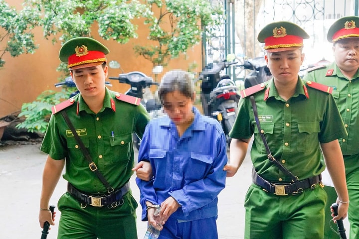 Xét xử nữ giúp việc hành hạ cụ bà 82 tuổi ở Hà Nội