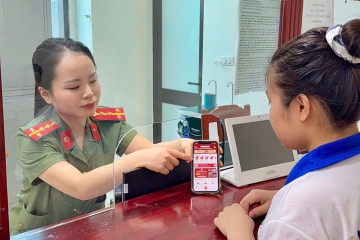 Tiện ích cấp hộ chiếu qua ứng dụng VNeID
