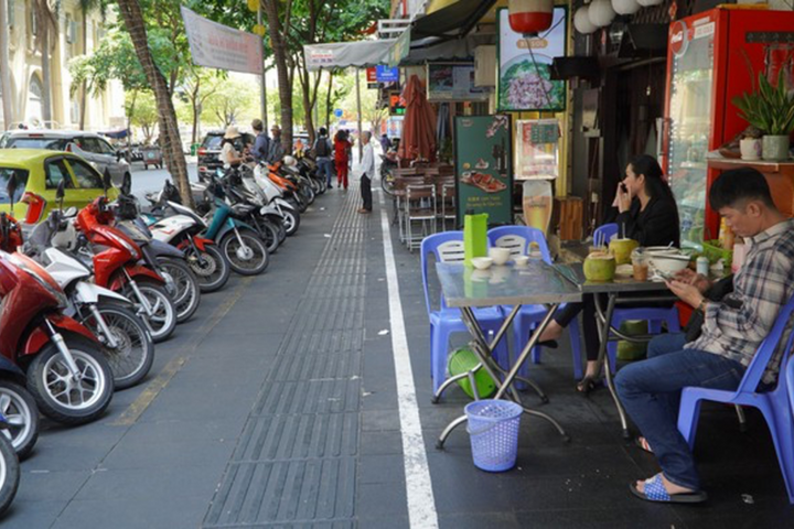 Hà Nội đề xuất cho thuê vỉa hè để kinh doanh, phí cao nhất 45.000 đồng/m2/tháng