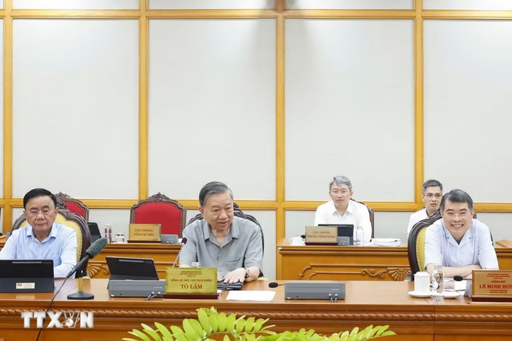 Bộ Chính trị cho ý kiến hoàn thiện thể chế vượt trội, tạo động lực mới để TPHCM phát triển nhanh, bền vững