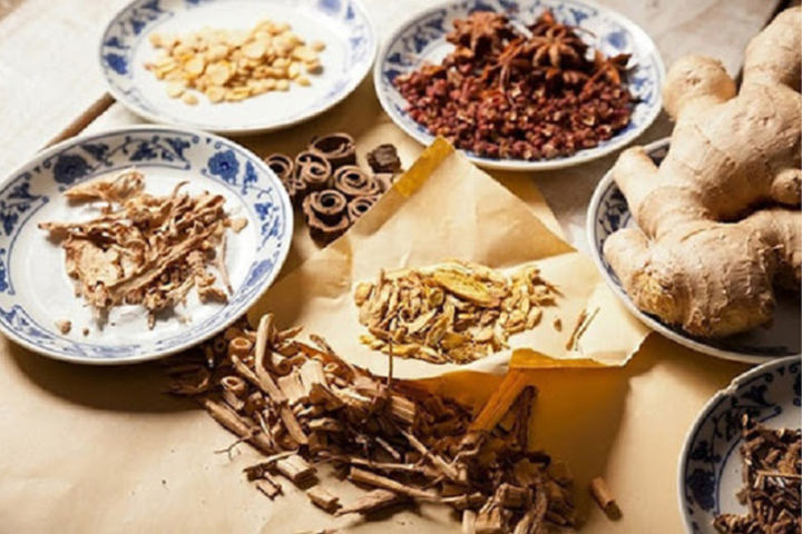 Cảnh báo người dân về quảng cáo khám, chữa bệnh và sản phẩm y dược cổ truyền