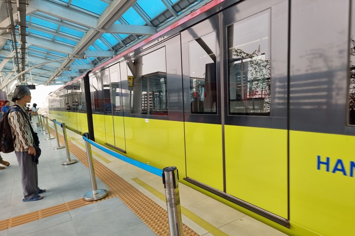 Hà Nội yêu cầu rà soát toàn diện phương tiện vận tải công cộng