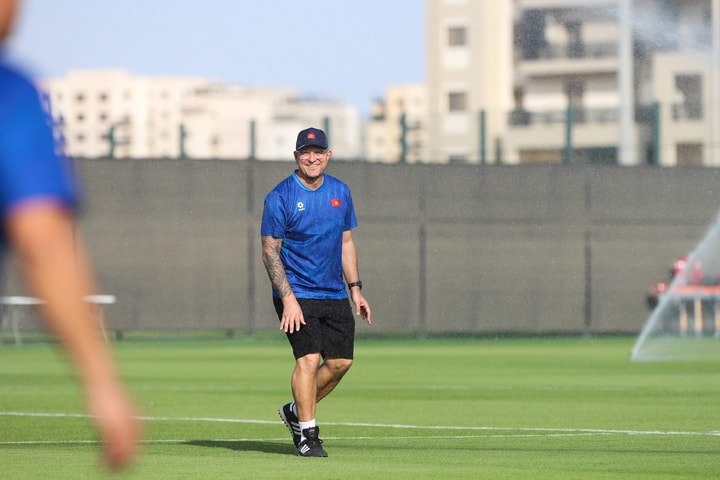 HLV Cristiano Roland: “Cả Việt Nam tự hào về U17 Việt Nam”