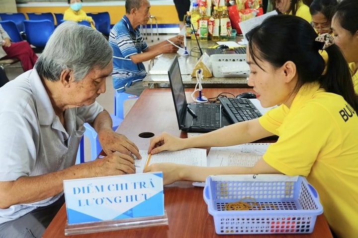 Tăng 8% lương hưu, trợ cấp từ ngày 1/7/2026
