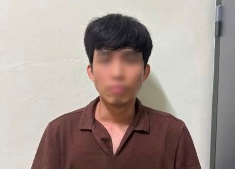Để tiền trong ô tô khi đi gửi xe, người phụ nữ bị trộm