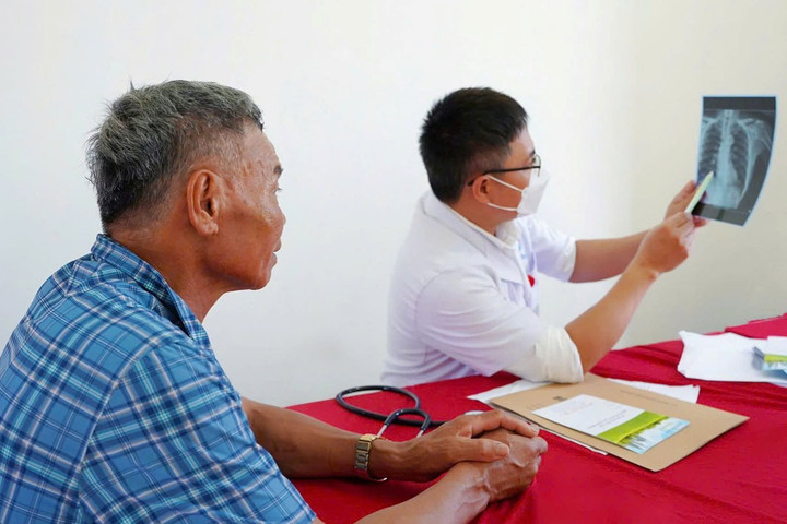 Đưa dịch vụ y tế đến gần người dân hơn