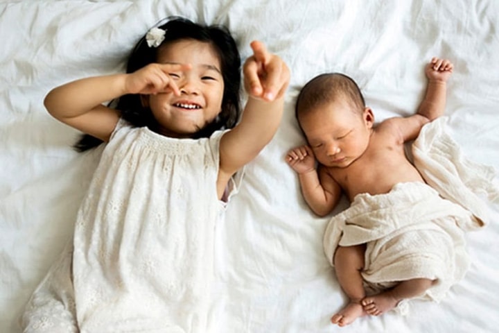 Từ 1/1/2027, phụ nữ sinh đủ 2 con trước 35 tuổi được hỗ trợ tối thiểu 2 triệu đồng