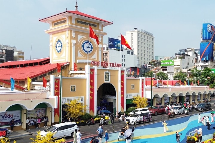 Liên tiếp phát hiện hàng giả ở Saigon Square, chợ Bến Thành