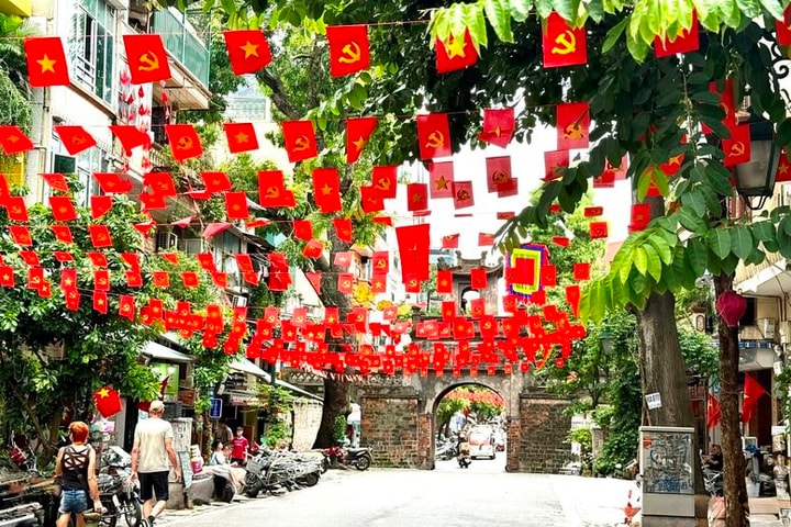 Mỗi thôn, tổ dân phố ở Hà Nội có không quá 5 người hoạt động không chuyên trách