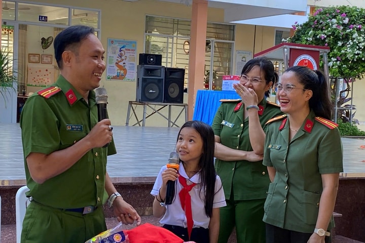 Trang bị kỹ năng an toàn cho hơn 1.000 học sinh trước kỳ nghỉ hè