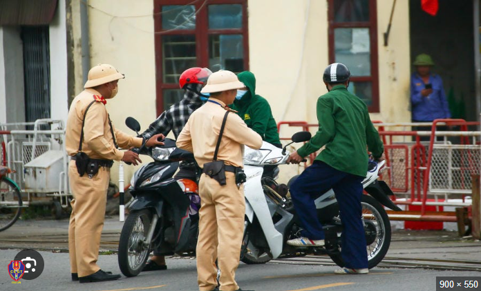 22 CSGT hóa trang tham gia ghi hình vi phạm giao thông đường sắt