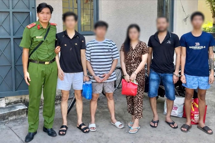 Kiểm tra nhà trọ, phát hiện nhóm đối tượng dương tính với ma túy
