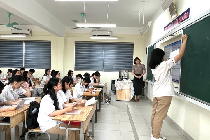 Bộ GD&ĐT đề xuất học bạ số có giá trị pháp lý như học bạ giấy
