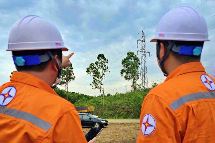 Phụ tải điện Quảng Ninh lập kỷ lục mới giữa đợt nắng nóng