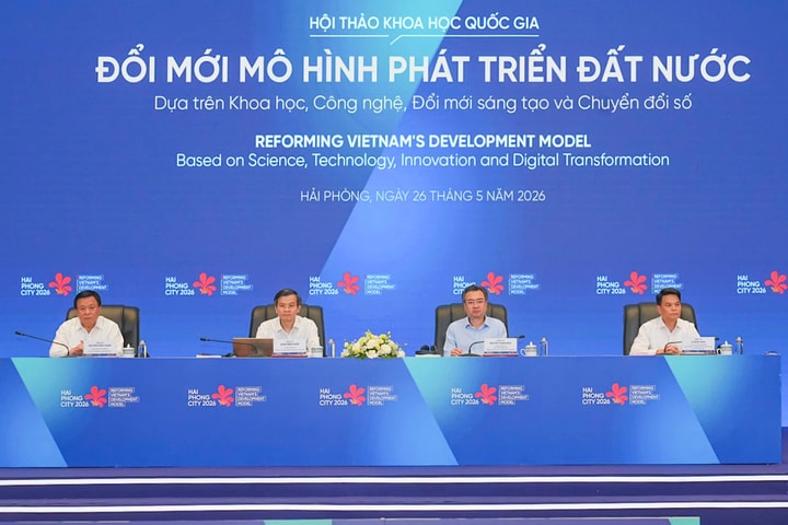 Phát triển đất nước dựa trên khoa học, công nghệ, đổi mới sáng tạo và chuyển đổi số