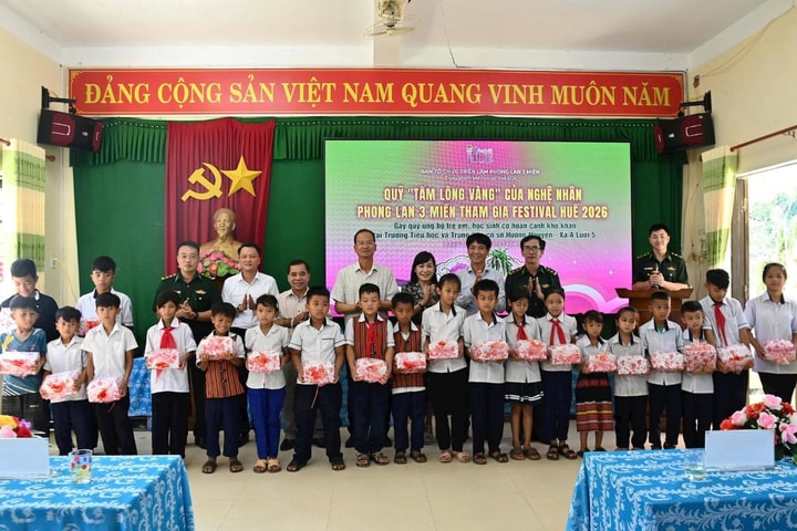 Trao 62 xe đạp cho học sinh nghèo vùng biên A Lưới