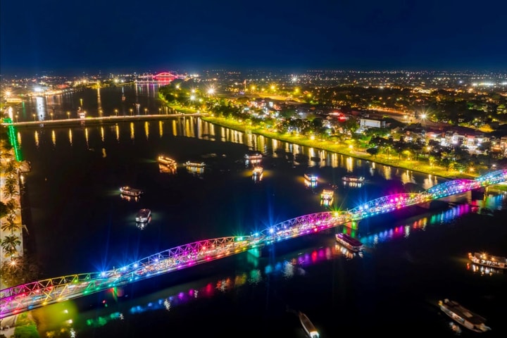 Huế sửa chữa cầu Trường Tiền, người dân lưu ý lộ trình thay thế