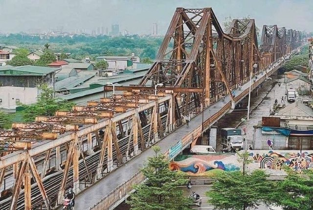 Hà Nội thông xe trở lại cầu Long Biên sau thời gian sửa chữa