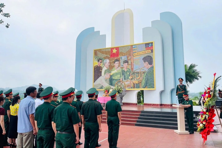 Bàn giao công trình Khu di tích “Bác Hồ với ngành Quân giới Việt Nam”