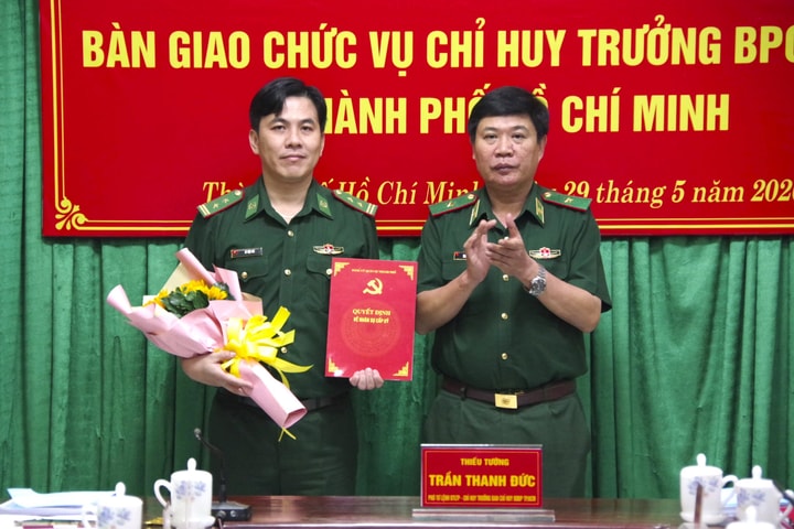Trung tá Lê Việt Hải giữ chức Chỉ huy trưởng Biên phòng cửa khẩu cảng TP.HCM