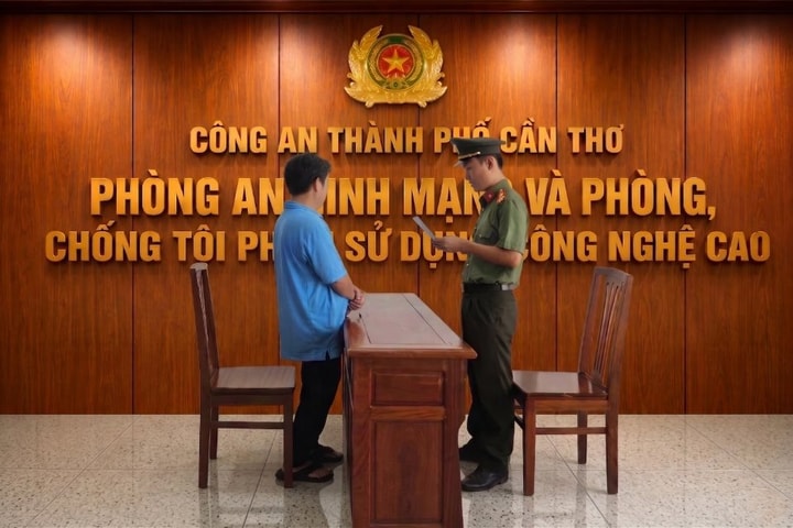 Xử phạt người đàn ông chia sẻ thông tin xuyên tạc trên Facebook
