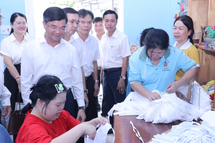 Lan tỏa yêu thương đến trẻ em có hoàn cảnh đặc biệt