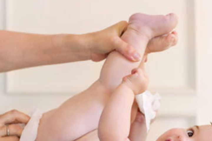 Vì sao trẻ hay bị hăm tã? Cách chăm sóc cha mẹ cần biết