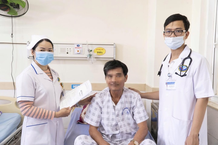 Suýt mất chân vì cục máu đông, người đàn ông được cứu kịp trong “giờ vàng”