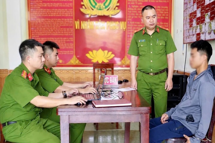 Bắt giữ đối tượng cướp giật trên quốc lộ