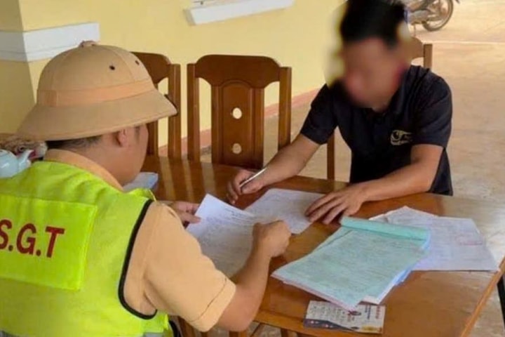 Xử phạt chủ xe và tài xế không có giấy phép lái xe gần 100 triệu đồng