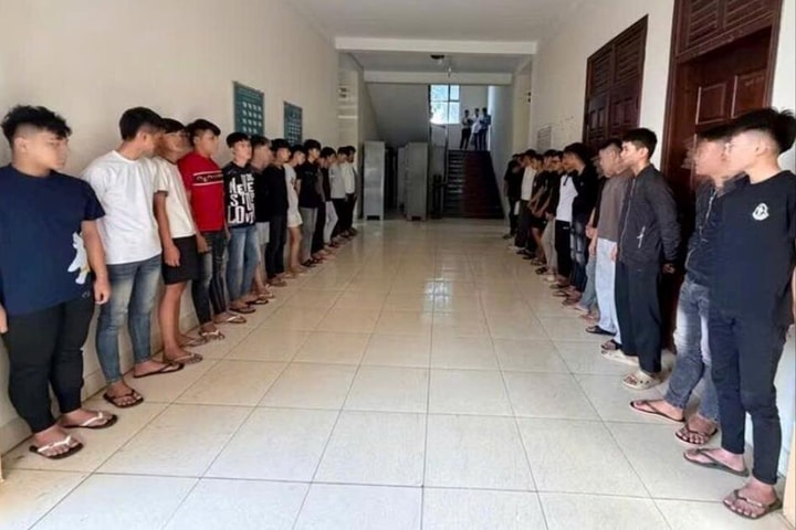Khởi tố 21 đối tượng mang hung khí đuổi, đánh nhau qua nhiều tuyến phố