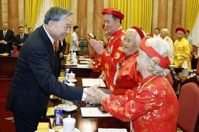 Tổng Bí thư, Chủ tịch nước Tô Lâm: Khơi dậy tinh thần 'Tuổi cao - Gương sáng' trong giai đoạn phát triển mới
