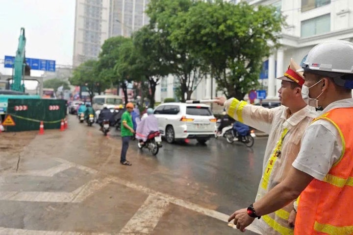 Hà Nội bảo đảm giao thông tại hơn 70 vị trí rào chắn phục vụ thi công dự án