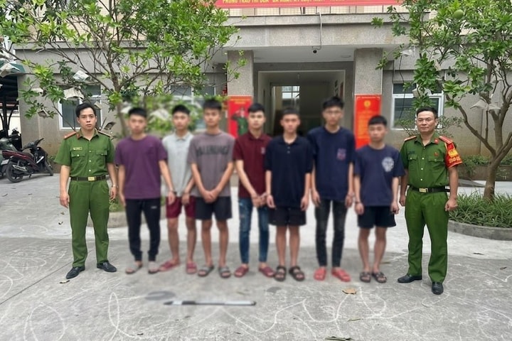 Nhóm thanh niên chặn đường, rút hung khí tấn công người dân