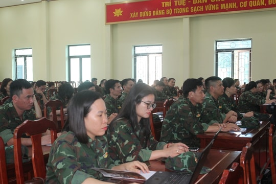 Hải Phòng bồi dưỡng kiến thức quốc phòng và an ninh cho 76 học viên