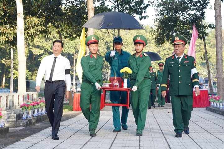 Tây Ninh chạy đua lấy mẫu hài cốt liệt sĩ