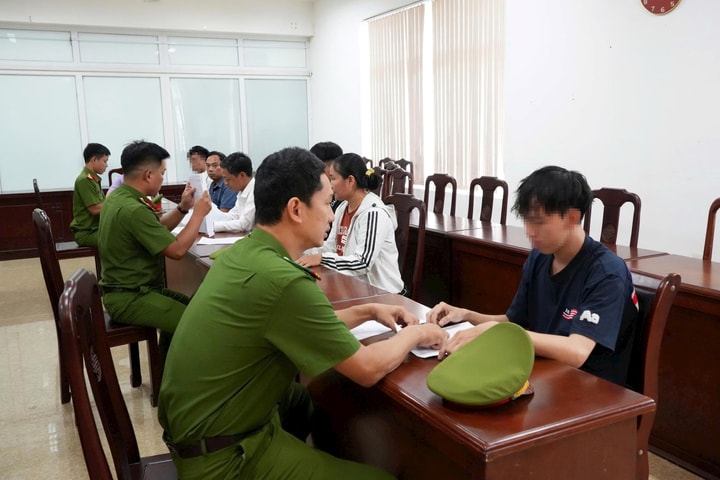 Khởi tố 3 thiếu niên tụ tập, bốc đầu xe gây rối trật tự công cộng