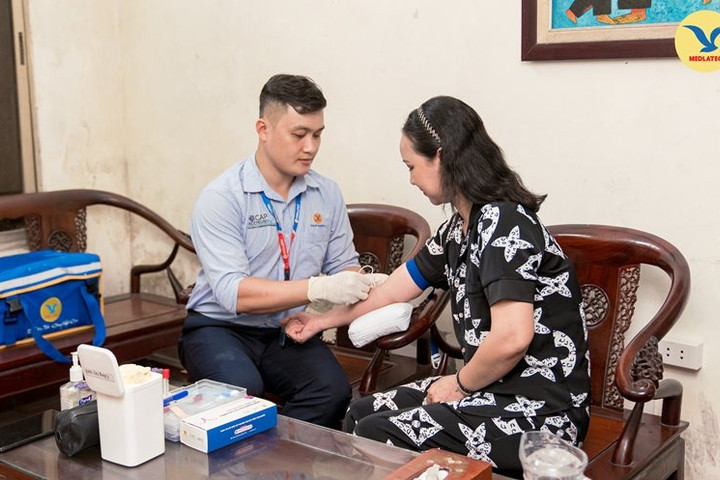 Lấy mẫu xét nghiệm tại nhà có chính xác như tại viện?