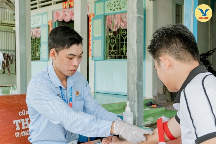 Lấy mẫu xét nghiệm tại nhà có chính xác như tại viện?